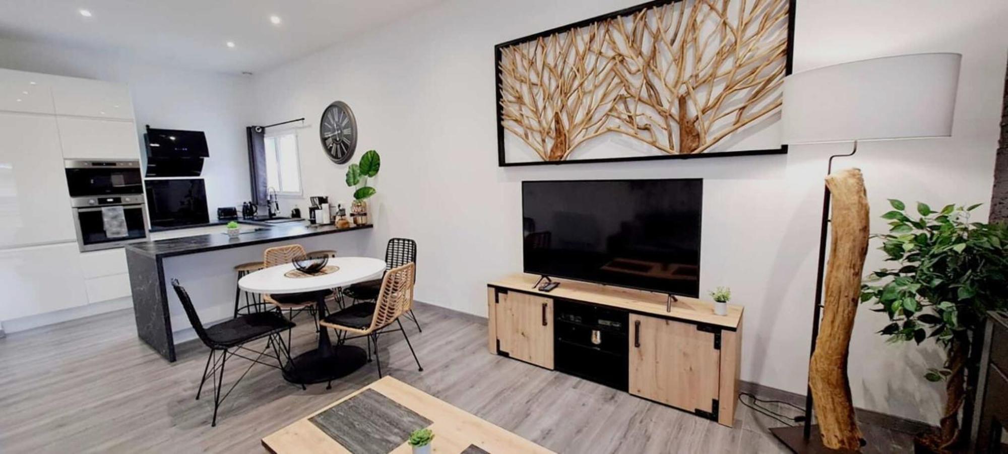 Black&White Home-By So'Serenityhome-Balcon-Parking Cluses Εξωτερικό φωτογραφία